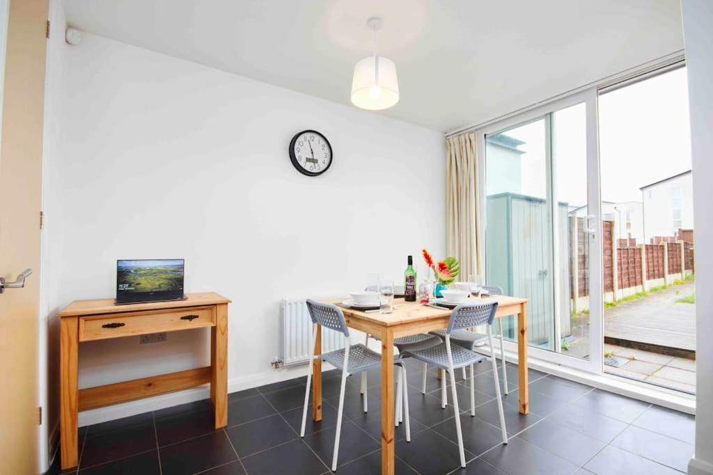 Dellehomes- Free Parking, Wfh, Family-Friendly Mánchester Exterior foto